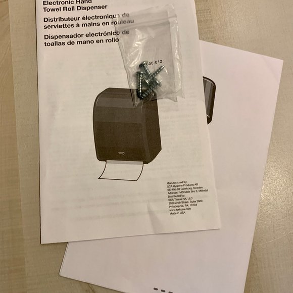 BOARDWALK 749507980131 Paper Towel Dispenser 9x12x15 Inches Electronic **NEW** - Picture 4 of 6